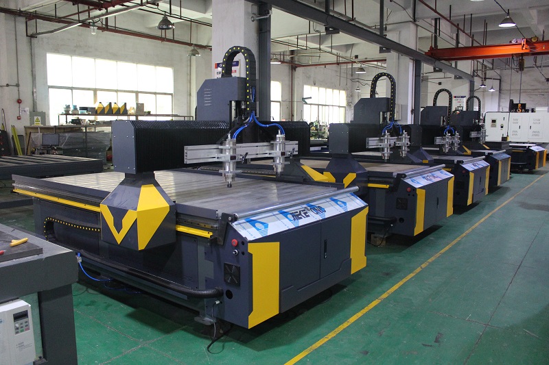 防雾PC镜片切割机定制 im电竞数控助力医护行业提高产能