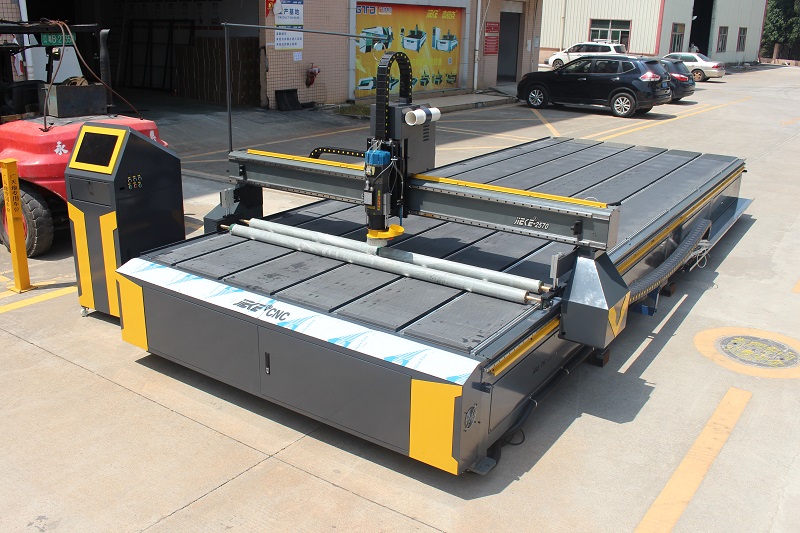 im电竞数控教您正确保养铝板雕刻机